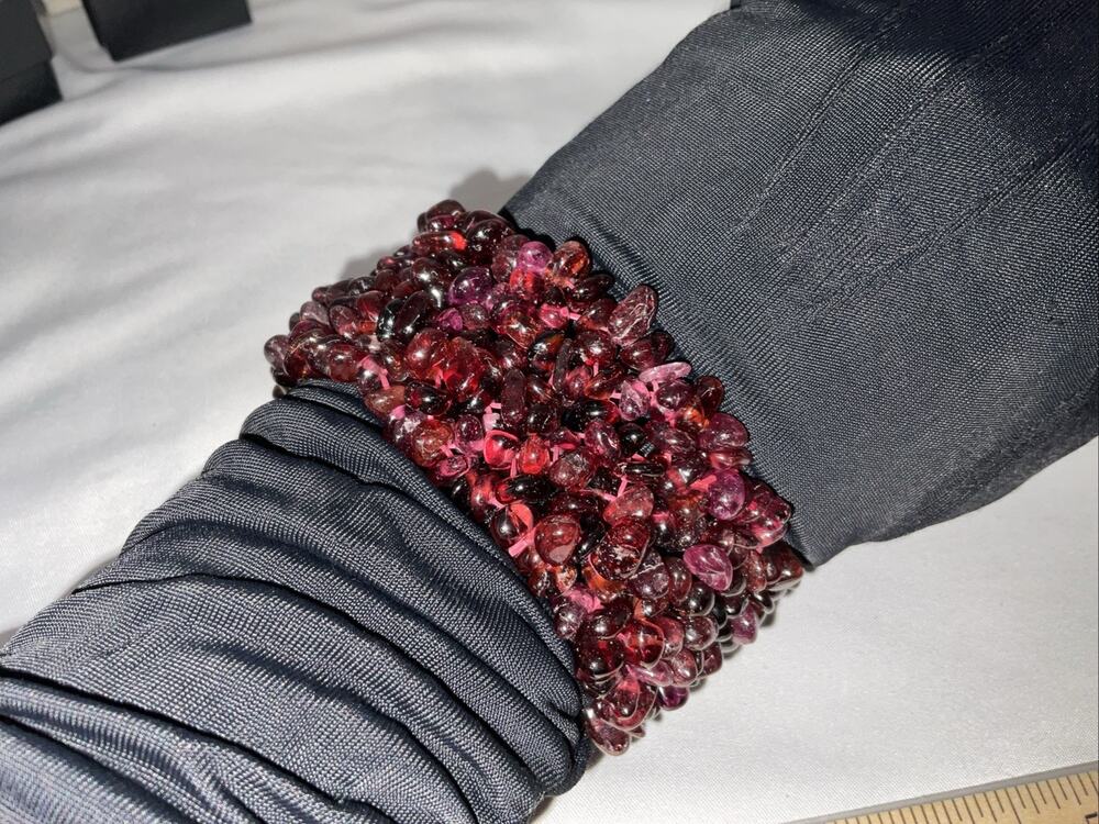 NATURAL PURPLE RED AMETHYST BEADED CLUSTER EXPANDABLE BRACELET